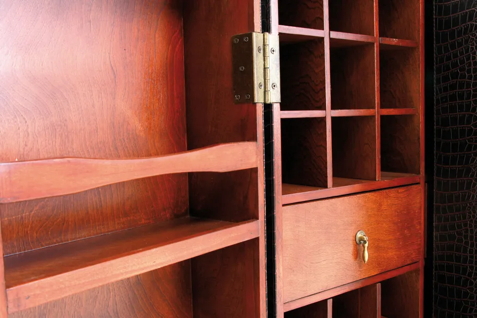 KARE Barschrank Globetrotter Medium