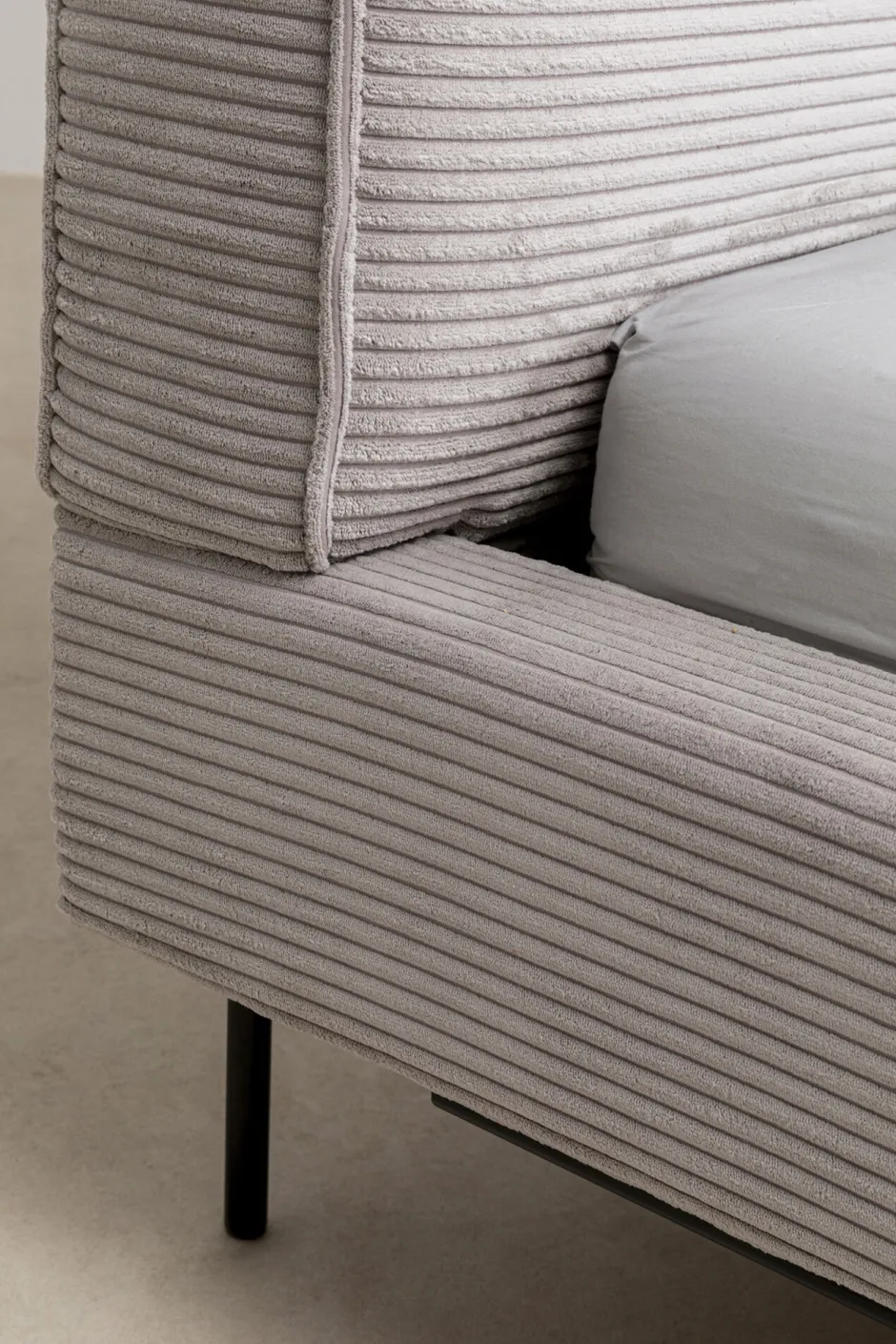 KARE Bett East Side Cord Grau 180x200cm