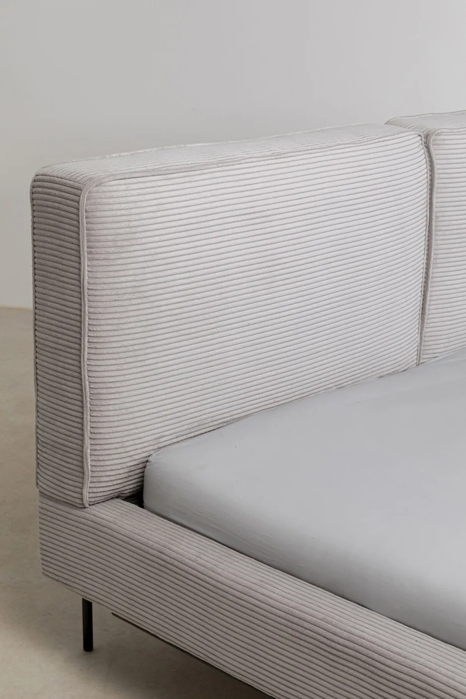 KARE Bett East Side Cord Grau 160x200cm
