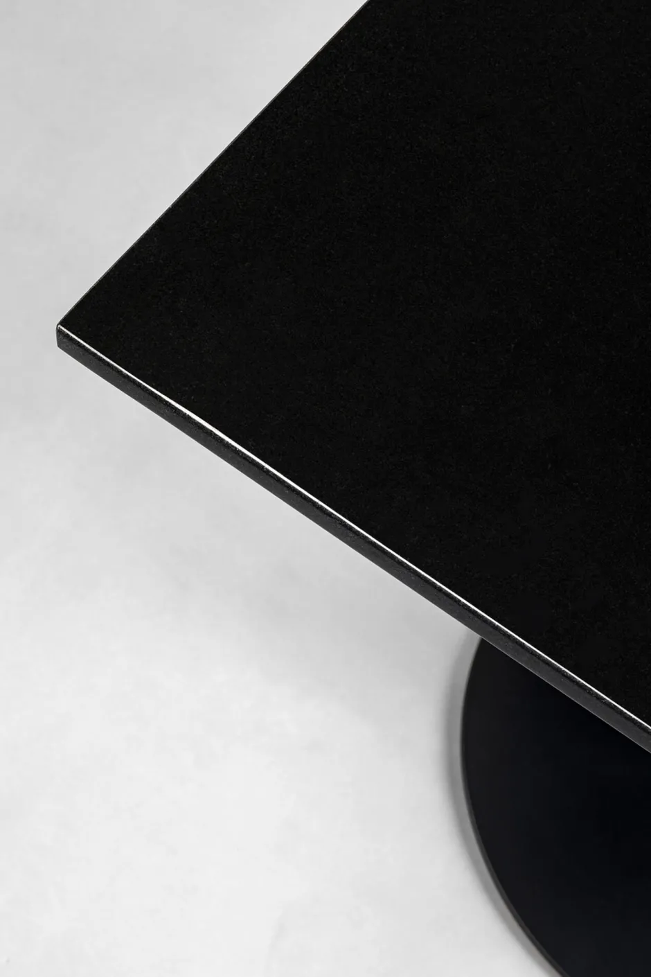 KARE Bistrotisch Capri Schwarz 70x70cm