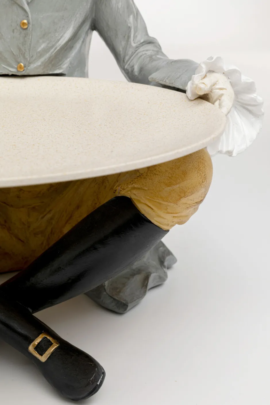 KARE Deko Figur Gentleman Dog Tray 29cm