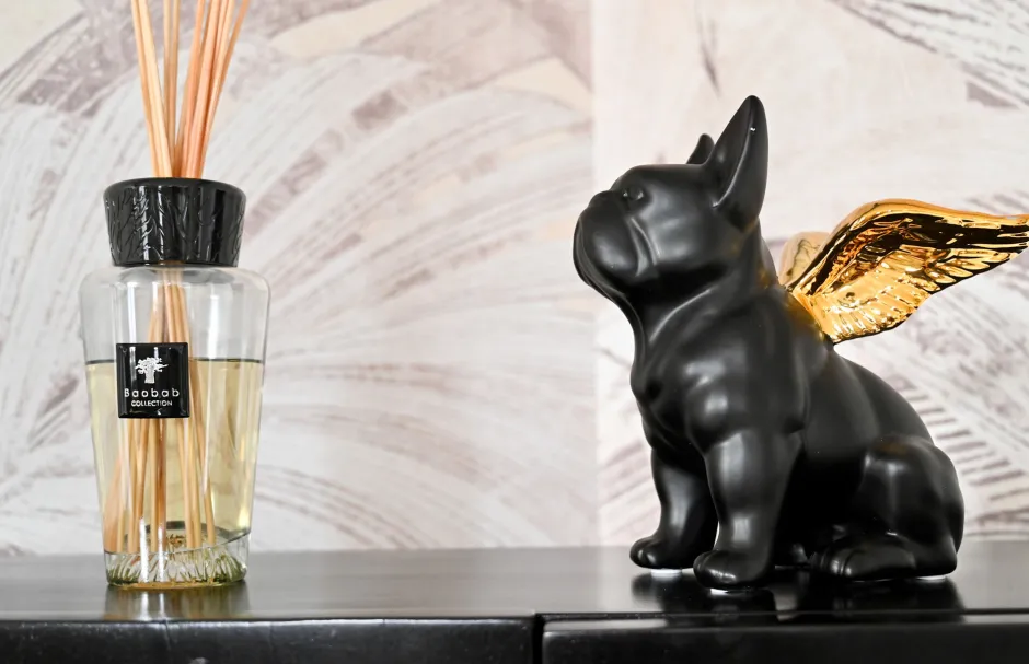 KARE Deko Figur Sitting Angel Dog Gold-Schwarz