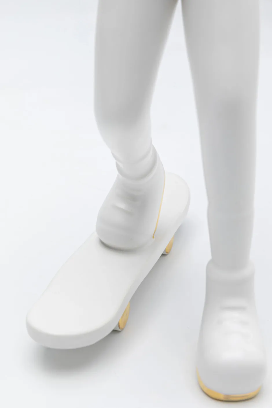 KARE Deko Figur Skating Astronaut Weiß 33cm