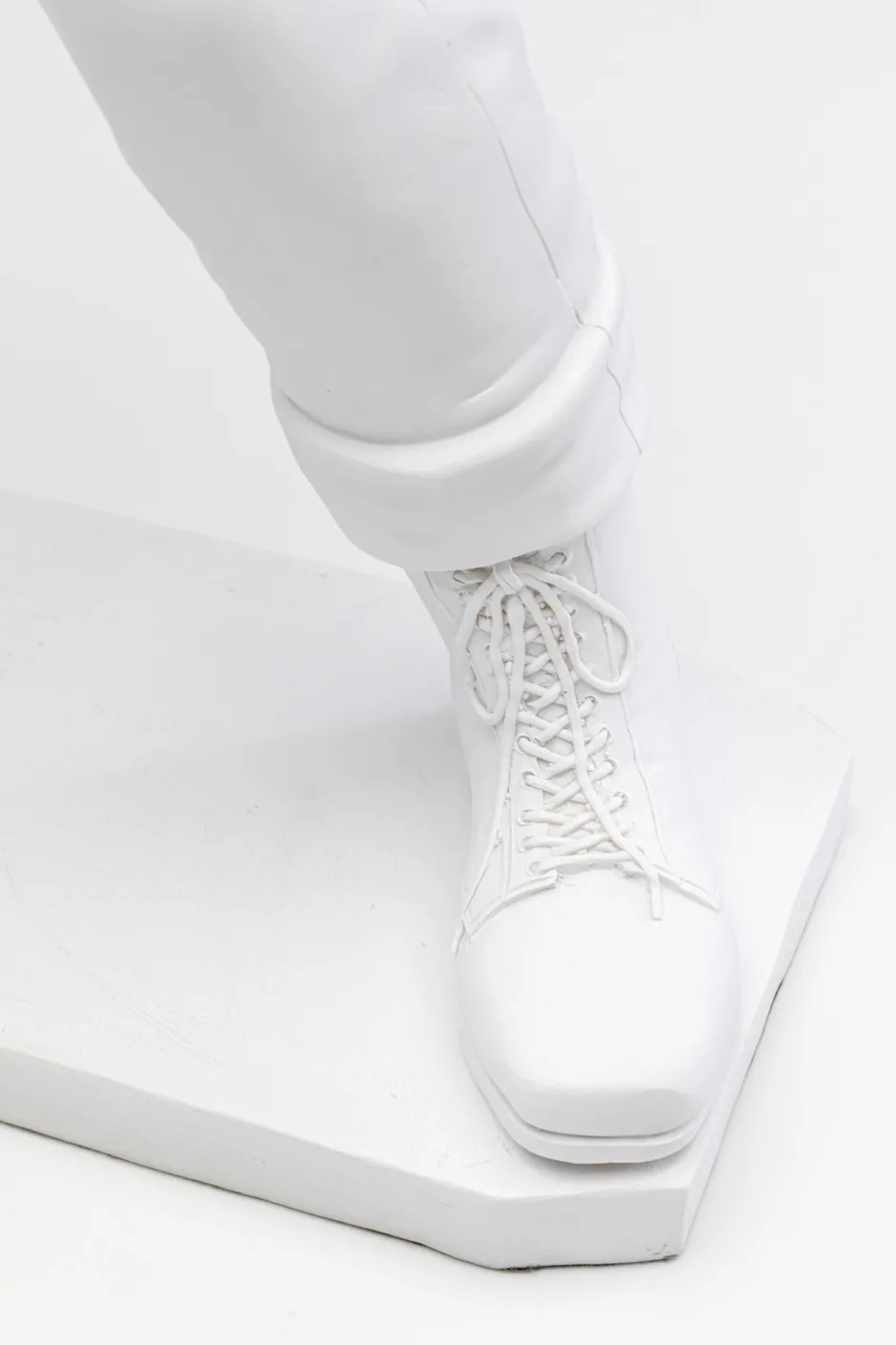 KARE Deko Figur Street Art Bouquet Weiß 67cm