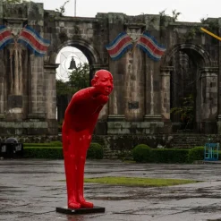 KARE Deko Figur Welcome Guests Red XL 164