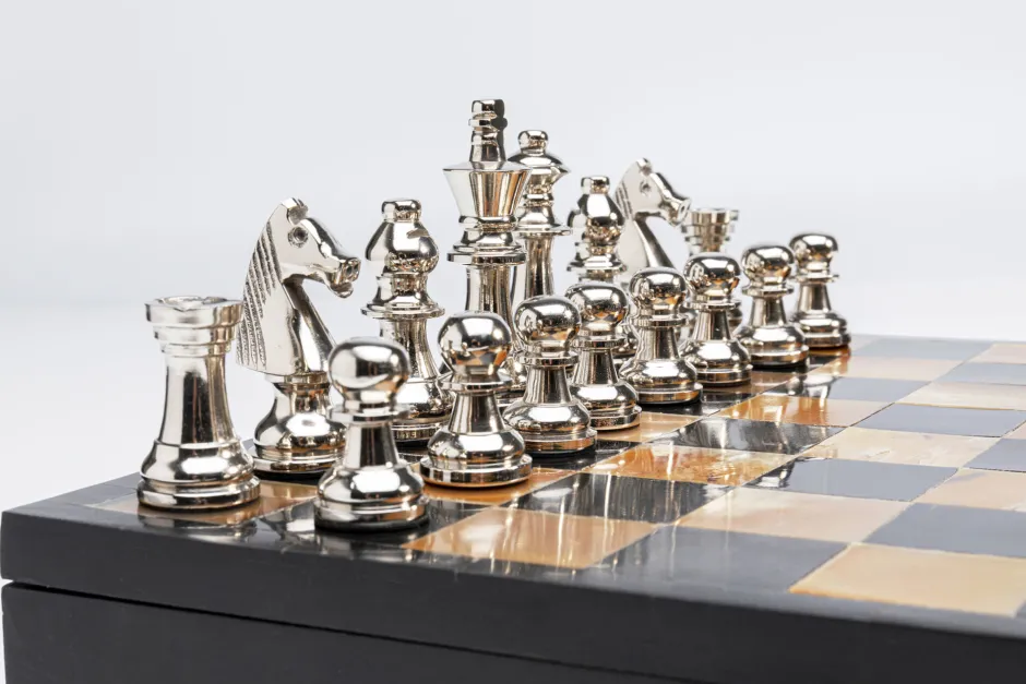 KARE Deko Objekt Chess Antique 36x33cm