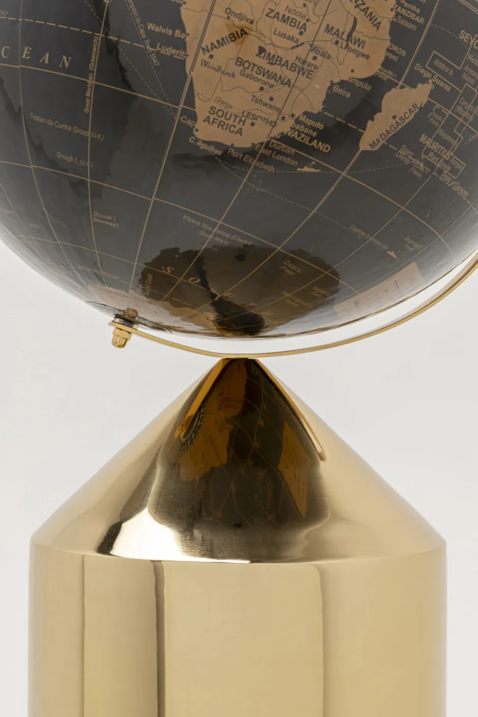 KARE Deko Objekt Globe Top Gold 132cm