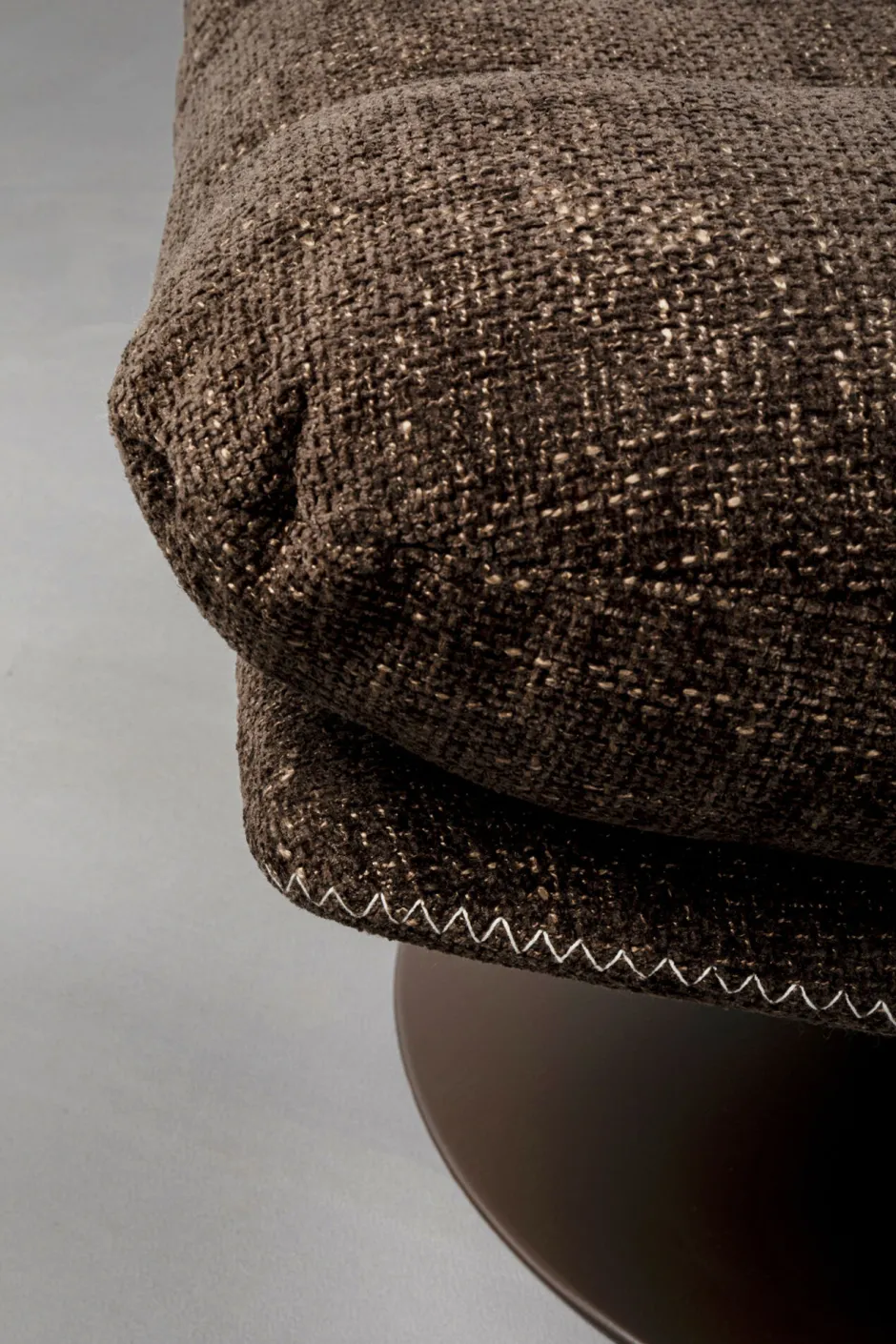 KARE Drehsessel + Hocker Montreal