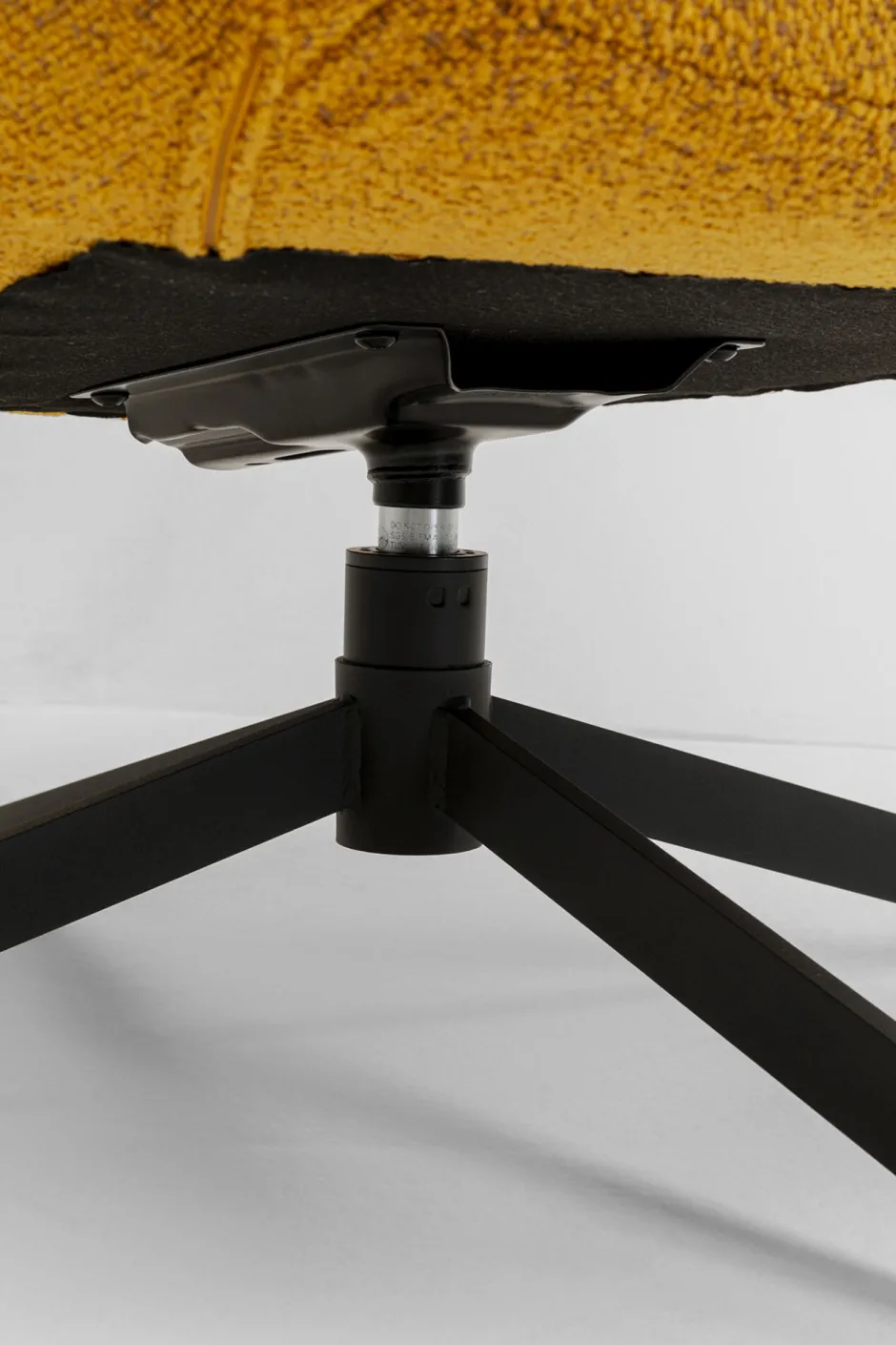 KARE Drehsessel Mimi Gelb