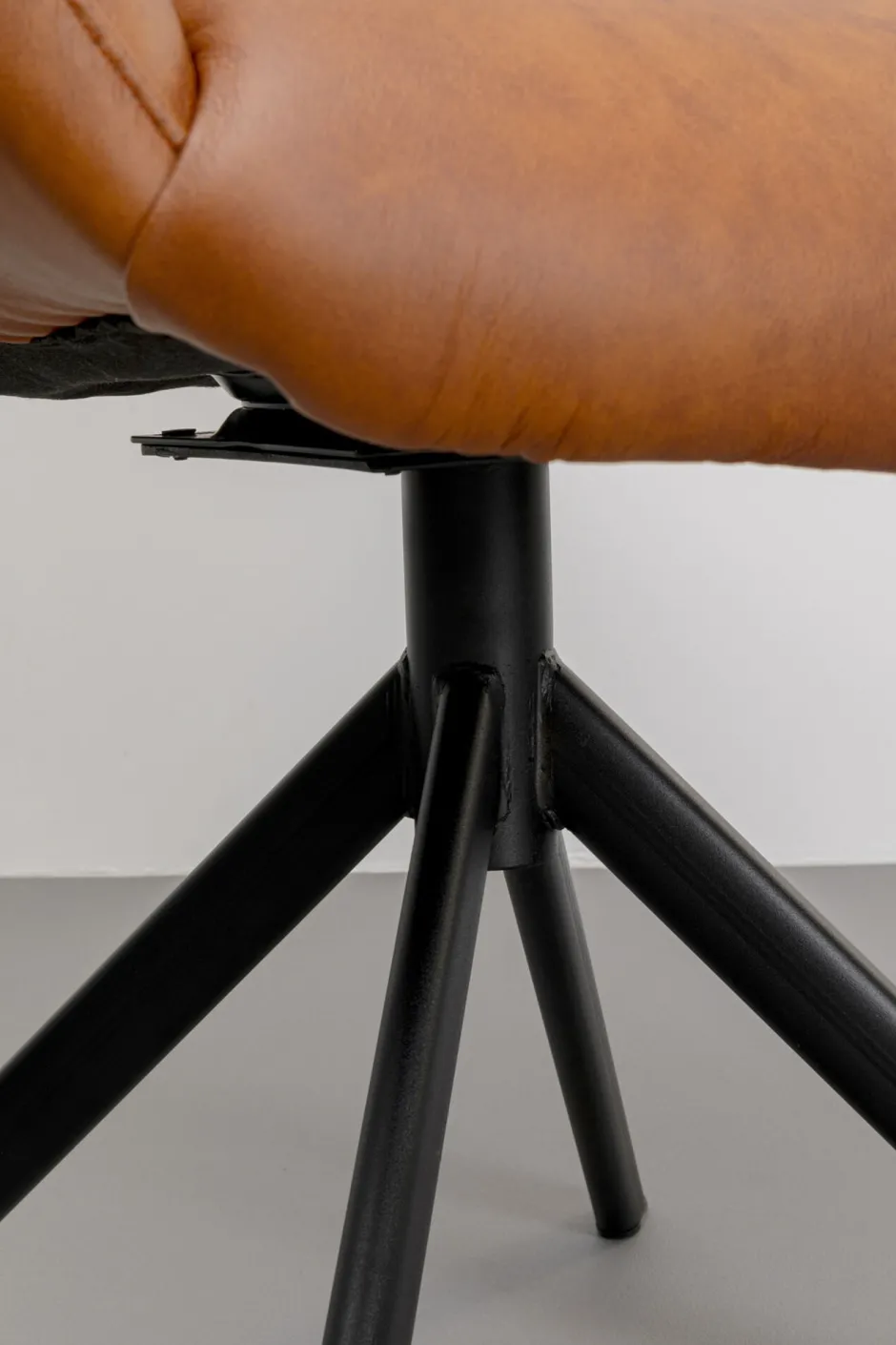 KARE Drehstuhl Calvin