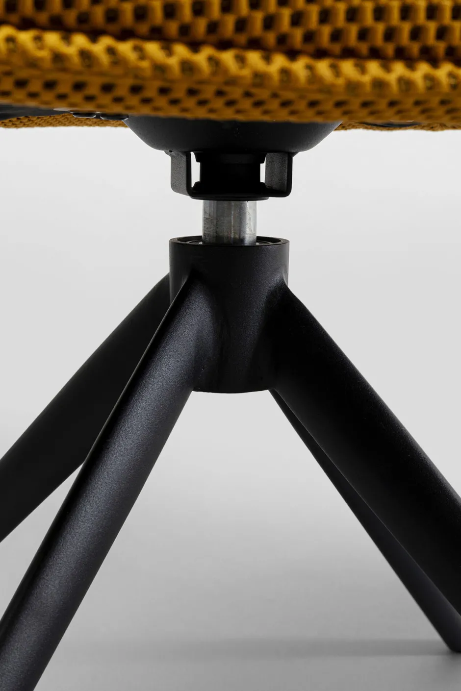 KARE Drehstuhl Carlito Mesh Gelb