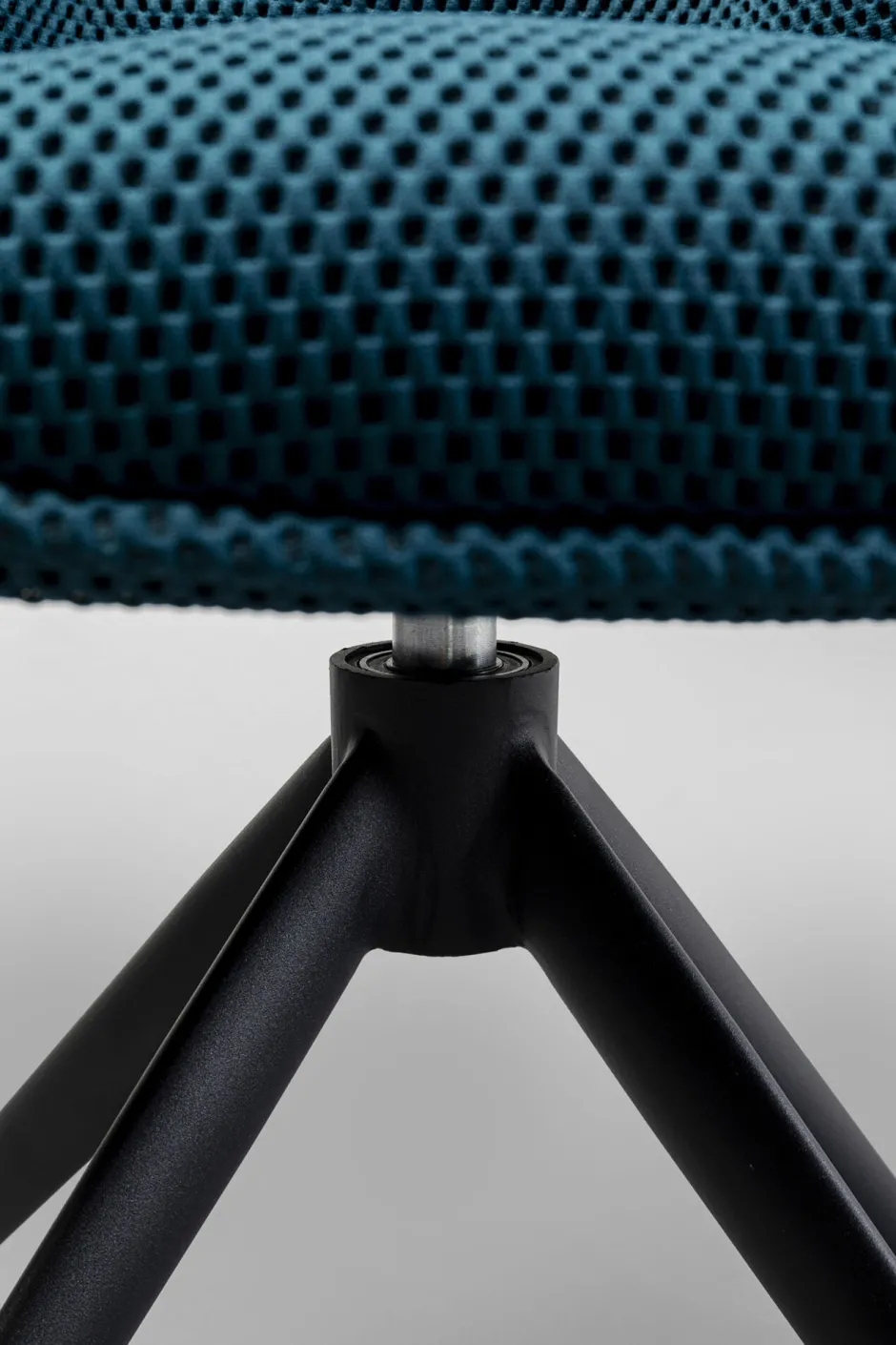 KARE Drehstuhl Carlito Mesh Petrol