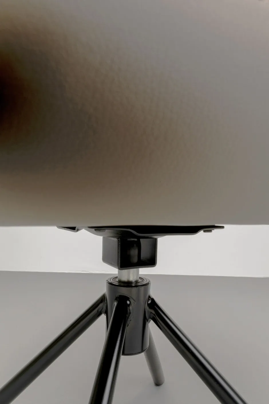 KARE Drehstuhl mit Armlehnen Tasty