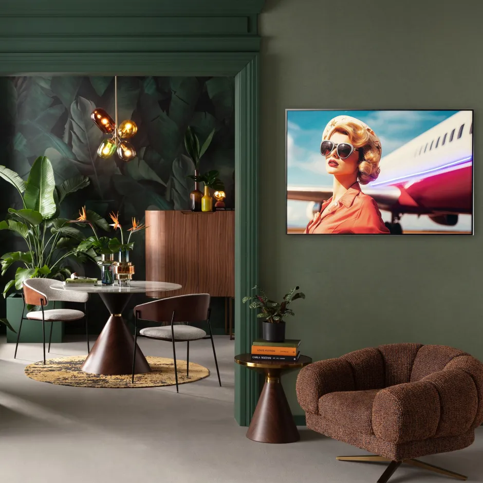 KARE Gerahmtes Bild LED Jetset Pose Lady 120x80cm