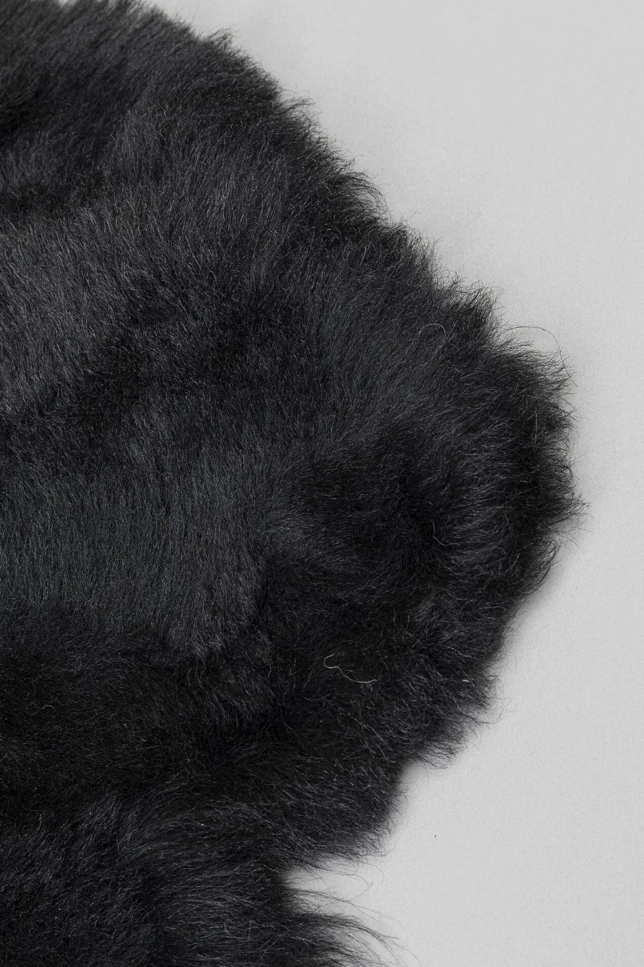 KARE Lammfell Heidi Schwarz 60x85cm