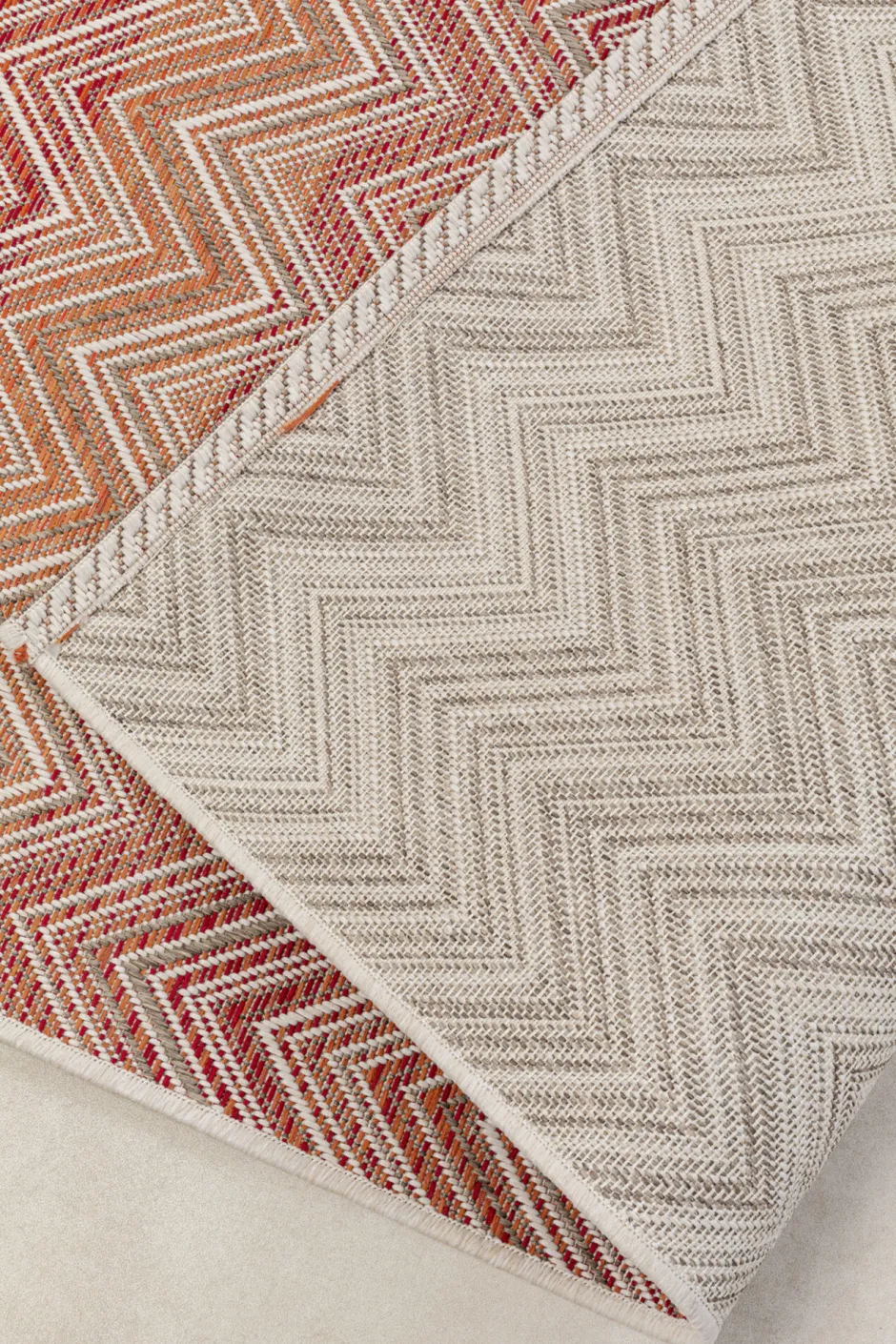 KARE Outdoor Teppich Zigzag Rot 230x330cm