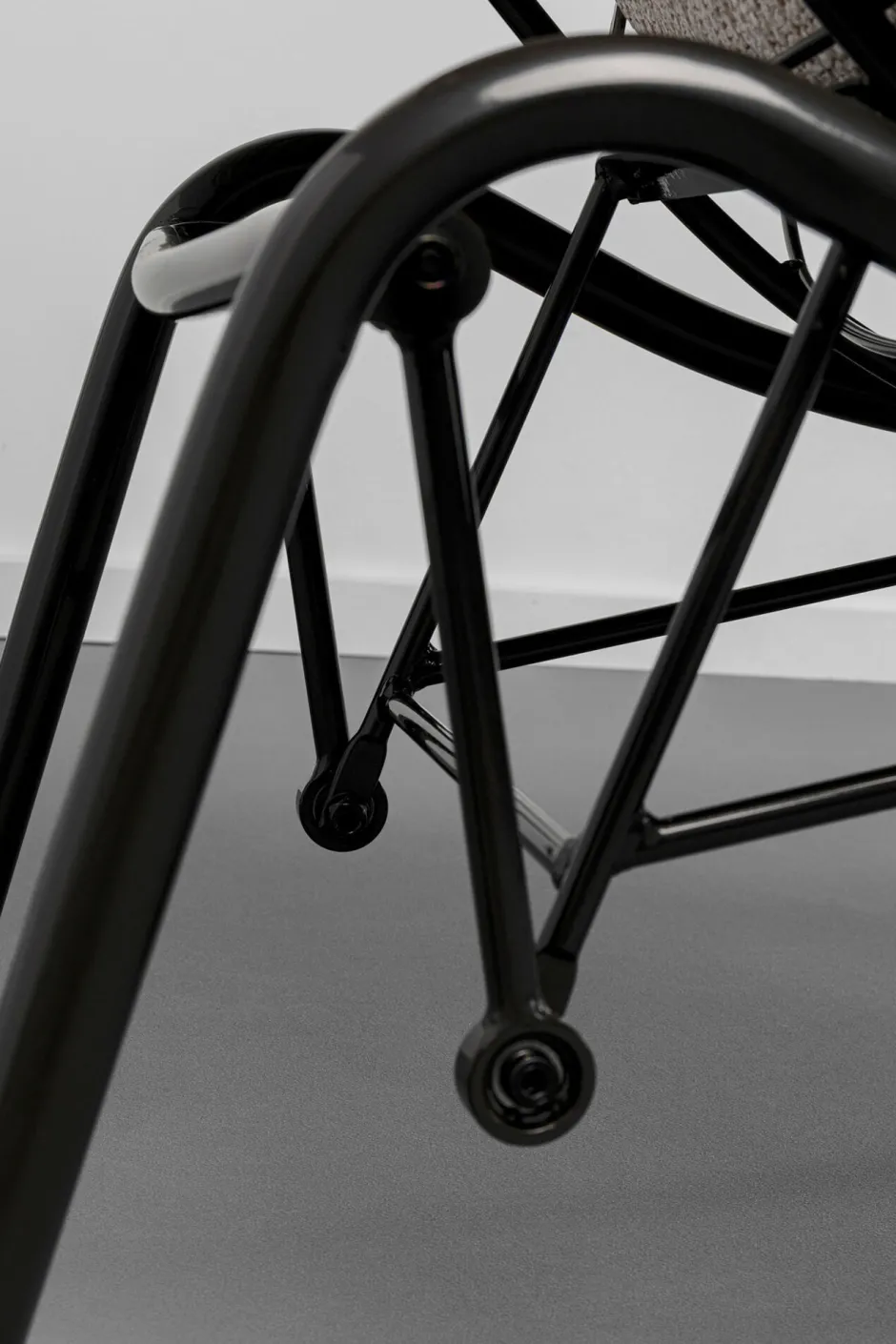 KARE Sessel + Hocker Vienna Swing Beige