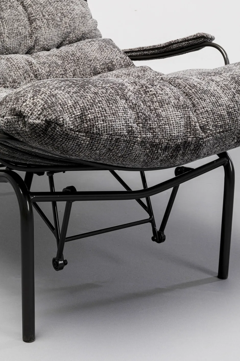 KARE Sessel + Hocker Vienna Swing Grau