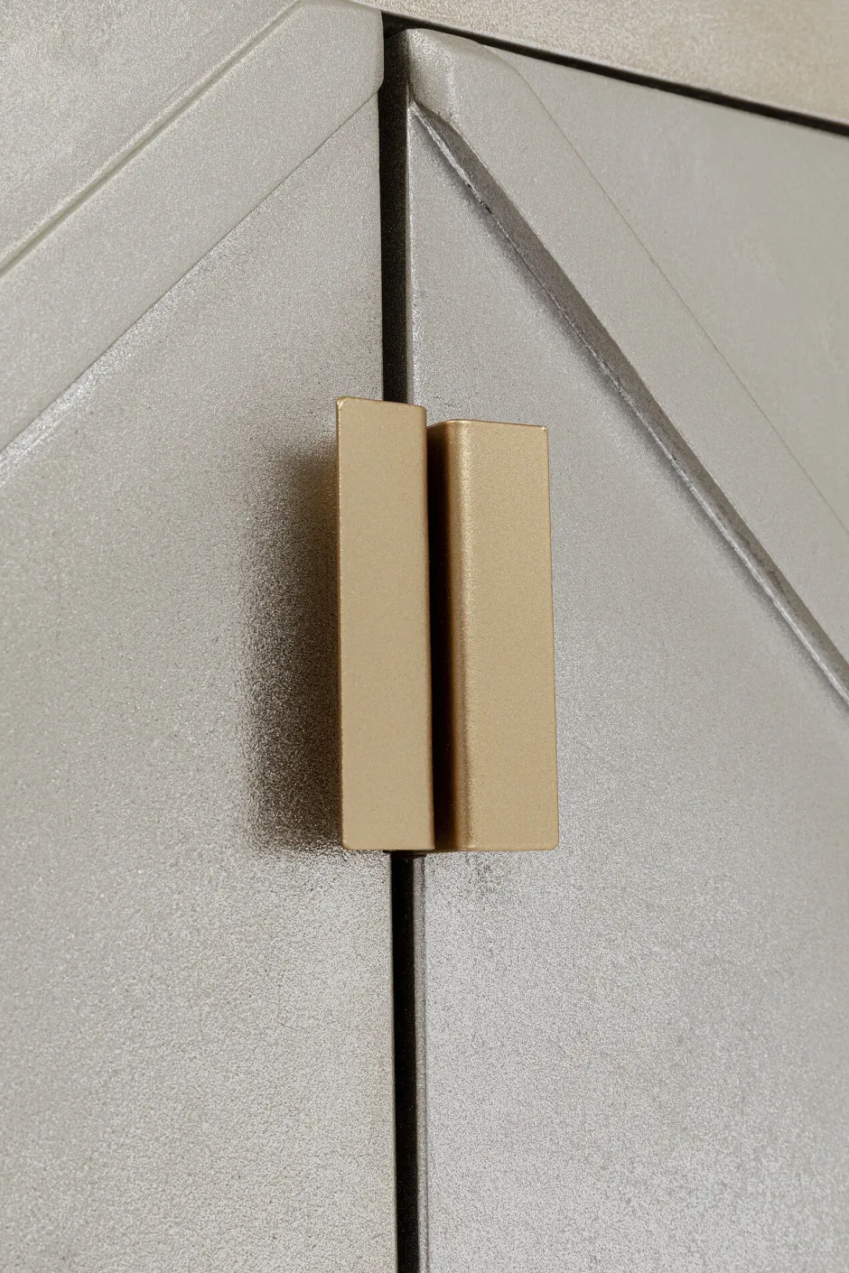 KARE Sideboard Venice Triangle 180x64cm