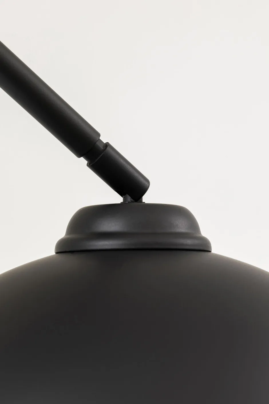 KARE Stehleuchte Lounge Small Deal Eco Matt Schwarz 175