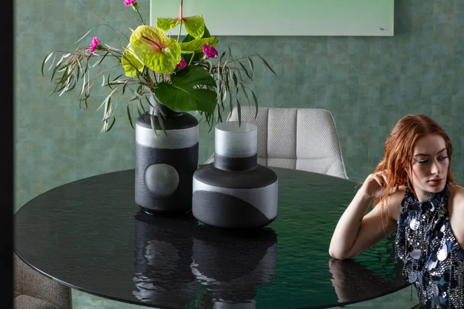 KARE Tisch Grande Possibilita Schwarz Bubble Ø150cm