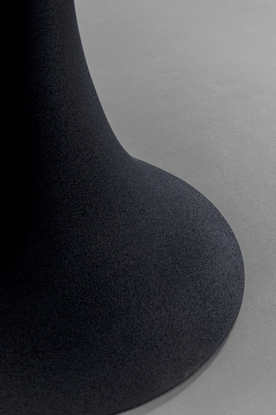 KARE Tisch Grande Possibilita Schwarz Bubble Ø150cm