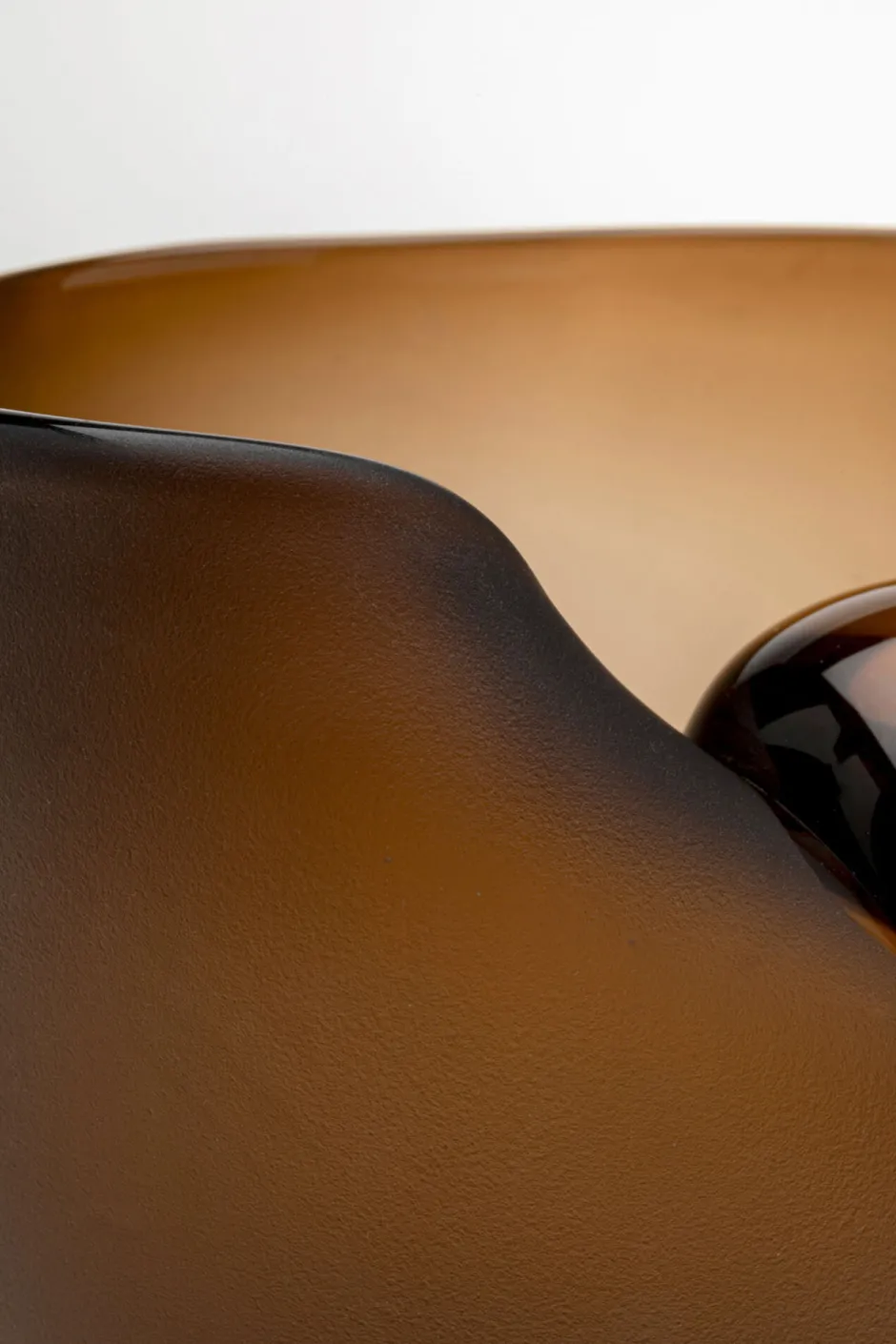 KARE Vase Buckle Braun 21cm