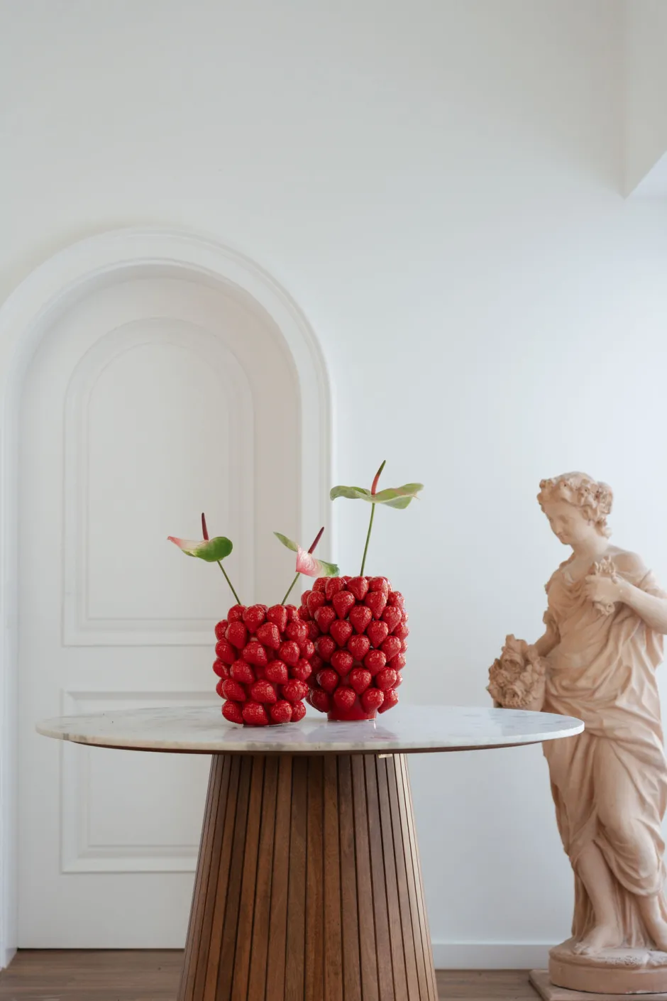 KARE Vase Strawberries Rot 30cm