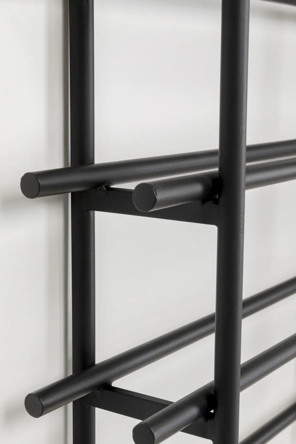 KARE Weinregal Cape Town Schwarz 45x68cm